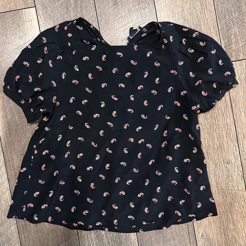 Club Monaco 100% Silk Black Twist Back Top with Red/White Pattern, Size XS